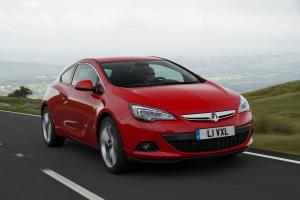 Vauxhall Astra GTC 2012 года